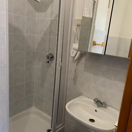 Nuovo Metropol Hotel *